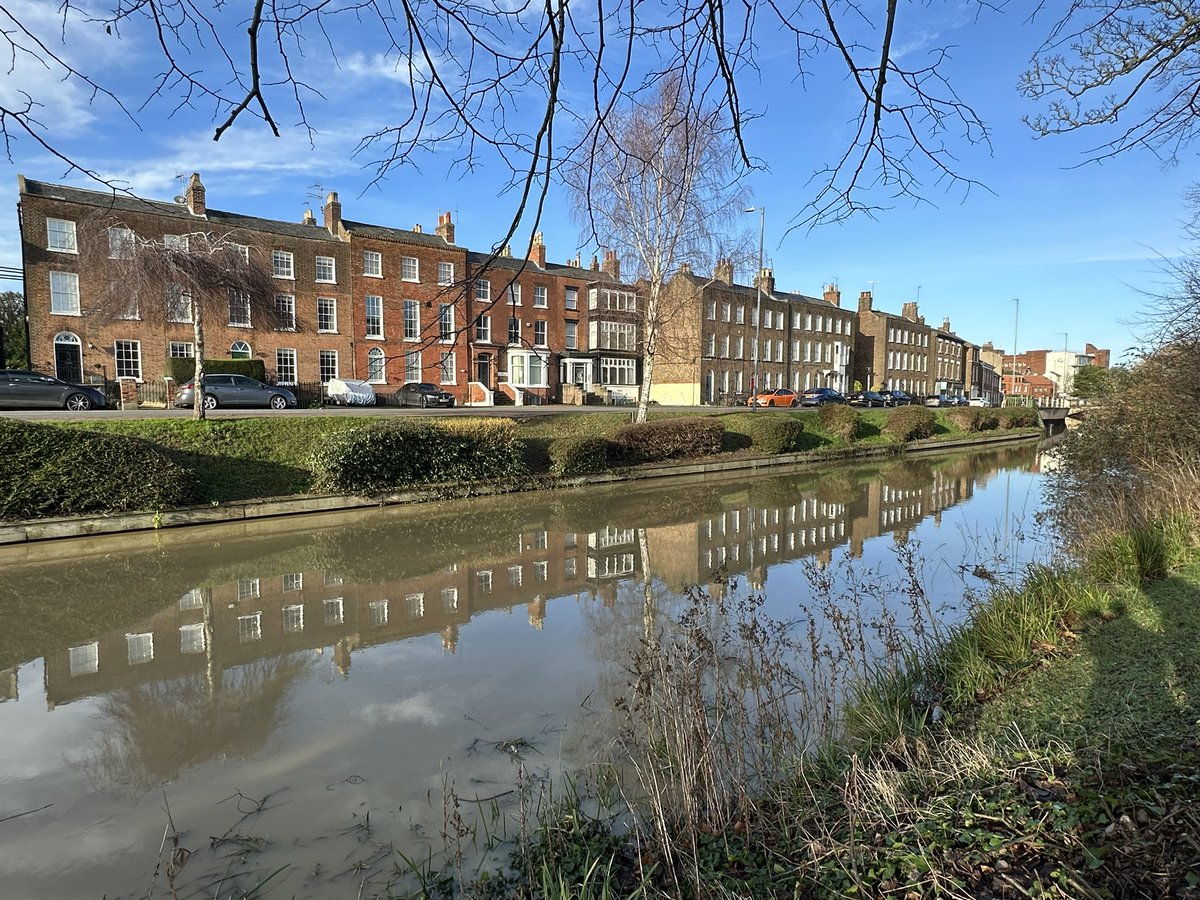 mutley7781's tweet photo. ๐ #Spalding #Lincolnshire
#Milepost beside the River Welland
Deeping St James - 11 miles
London - 100 miles
#FingerpostFriday https://t.co/GNUbTSPzSw