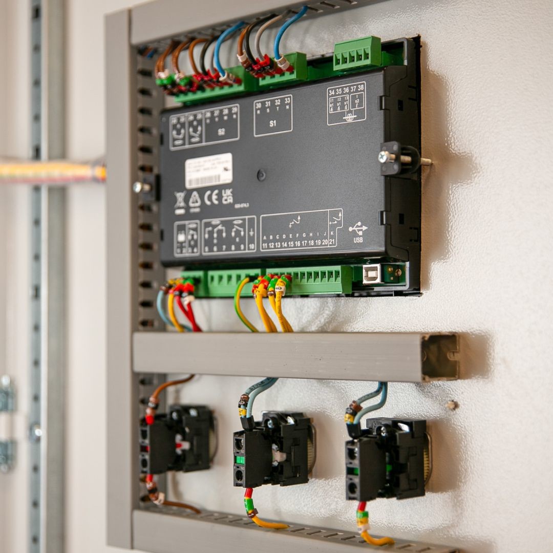 PICriticalPower's tweet image. Unlock the potential of precision with our PLC Automation &amp;amp; Control solutions 🤖

For complex building designs, we craft bespoke PLC-based switchboard controllers. Elevate your control experience with us 🏗️

#PLCAutomation #ControlSolutions #IPowerSupply