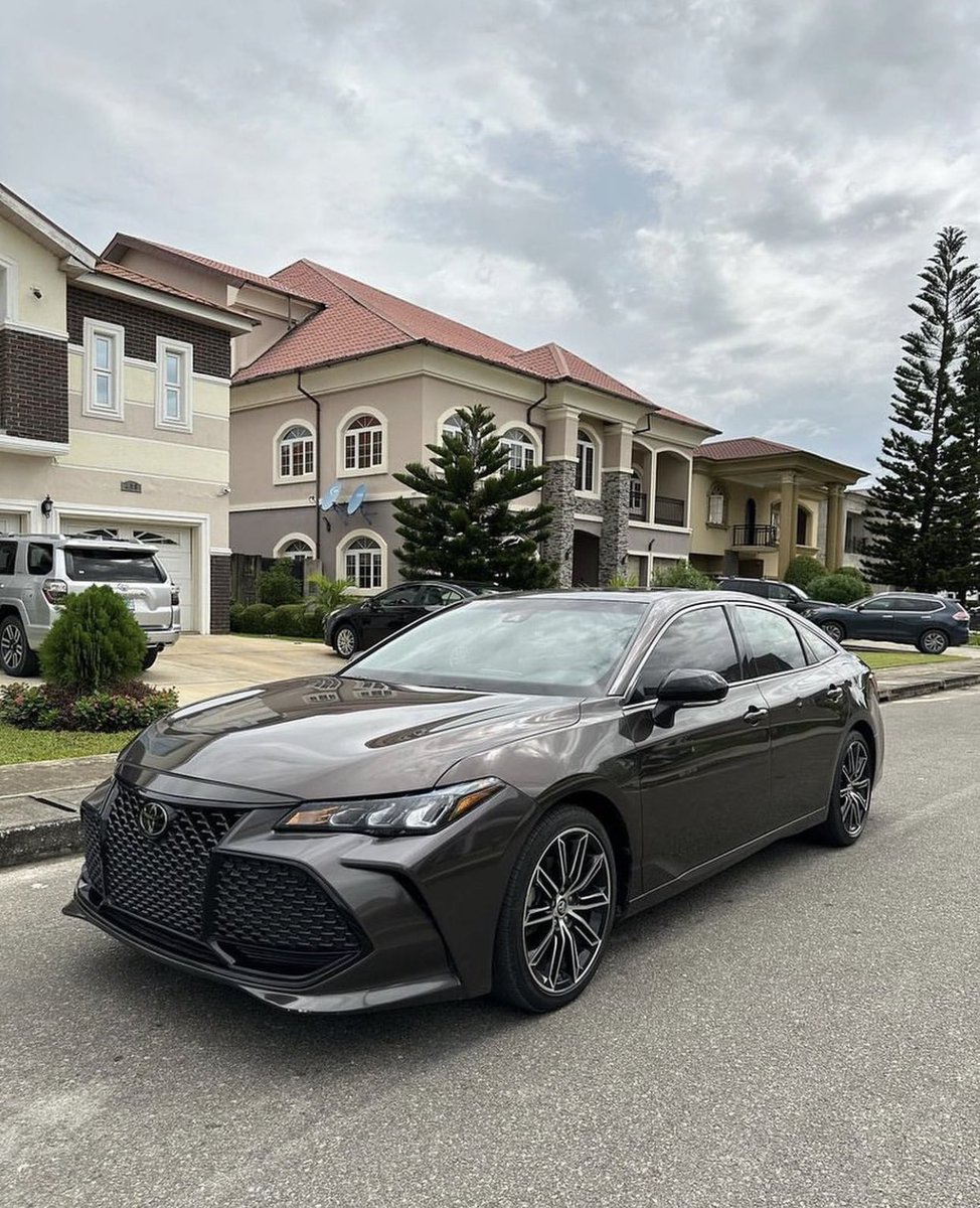 I don't know who but one of the hands that retweets this today You are getting your own car keys these 2024. 💯

🐐🏆