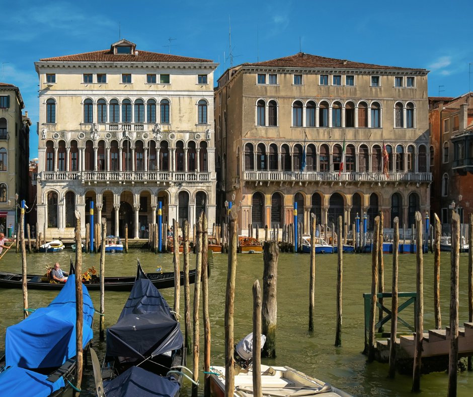 EnjoyRespectVe's tweet photo. 250 anni dalla morte dell’abate Filippo #Farsetti, #collezionista d'arte e #mecenate: sabato #13gennaio a #Venezia apre il suo sontuoso #palazzo sul Canal Grande, domenica #14gennaio a Santa Maria di Sala la #villa monumentale, dimora di campagna della famiglia. https://t.co/y30AU3qIDA