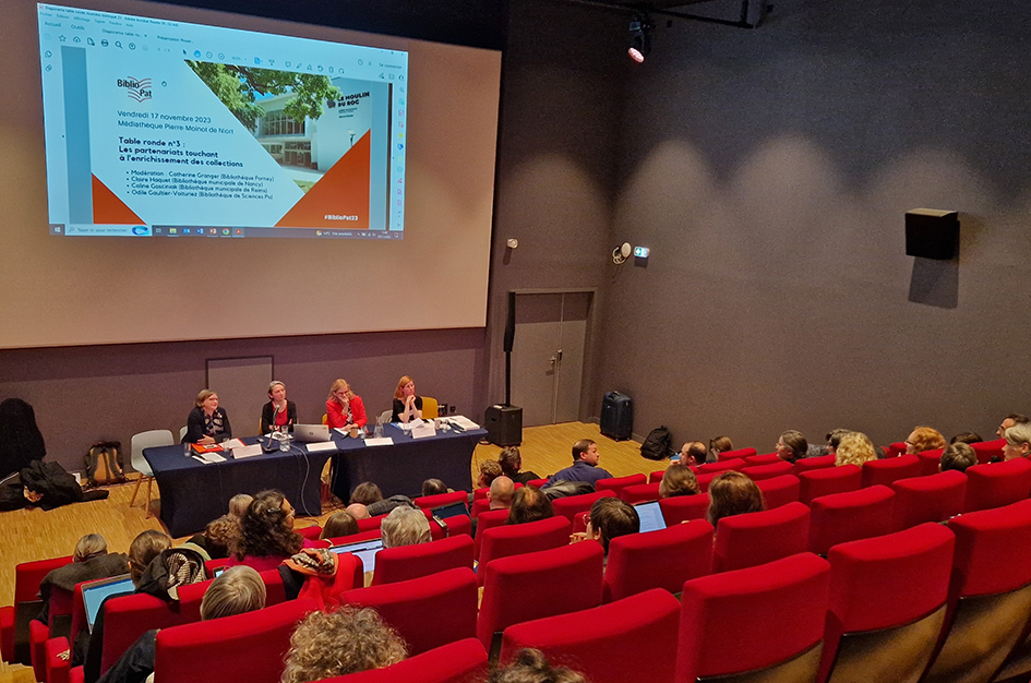 [Tour d'horizon]
Les journées d’études Bibliopat 2023
@bibliopat_fr <a href="/Mairie_Niort/">Ville de Niort</a> <a href="/ALCA_NAquitaine/">ALCA</a>

🖊 <a href="/MarionChaigne/">Marion Chaigne</a>, Responsable du service Patrimoine - Bibliothèque municipale, <a href="/nantesfr/">Ville de Nantes</a>

👉 bbf.enssib.fr/tour-d-horizon…