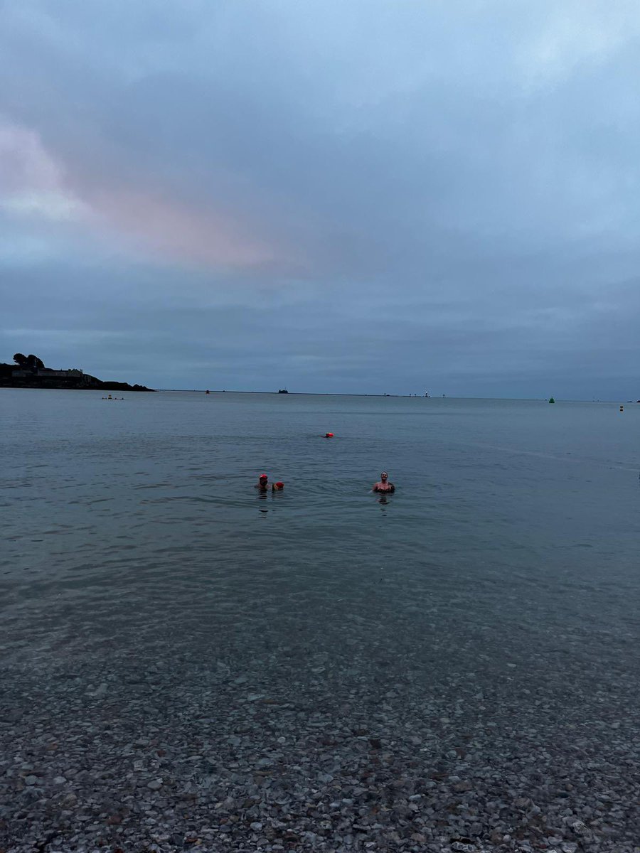 leespencer_RM's tweet photo. Well that woke us up!! Sea temp was 10°c but felt much colder
#freezingcold❄️ #coldwaterswimming #sea #openwaterswimming #familytime #amputee #notdefinedbydisability https://t.co/ud4bULkQvQ