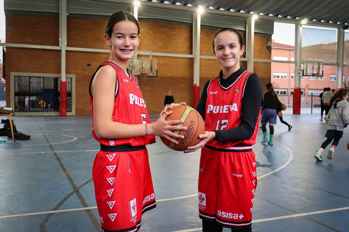 BaseFCBG's tweet photo. 👉 Teresa Lara y María Díaz, del alevín Carrera Abogados @FundacionCBG, disputarán el #A8MF2024 con la selección granadina.

🍀 ¡Os deseamos lo mejor para este torneo!

ℹ️ https://t.co/unRDehsV5X

#ContigoFundación https://t.co/Ky0frSIFVa