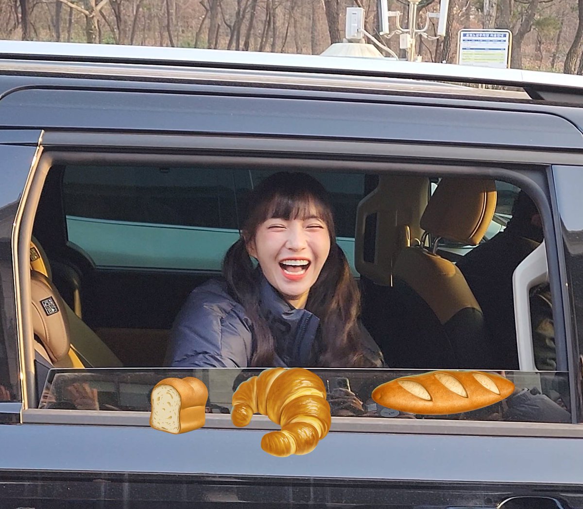 kkobbbang's tweet photo. 나 배유빈 양갈래 많이 좋아하나봐

#유빈 #YUBIN https://t.co/bIijyCc0xv