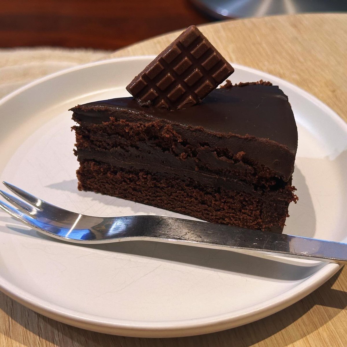 jaronmc's tweet image. Birthday cake time with @Mattyjchambers 🎂🍫👨🏻‍❤️‍💋‍👨🏻🥳