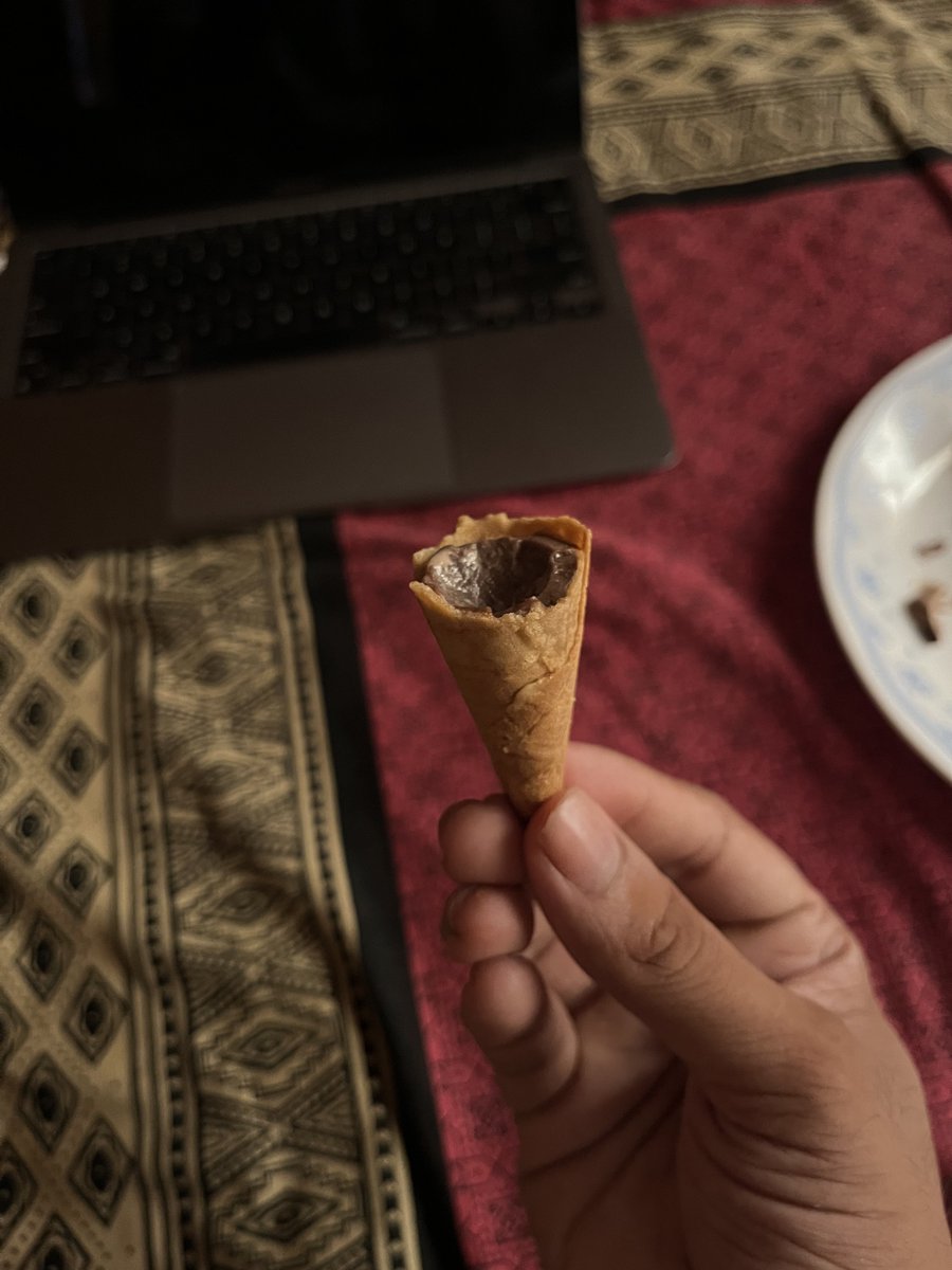 CoconutShawarma's tweet photo. proof that not all endings are sad 🍦 https://t.co/GffnCk8MFq
