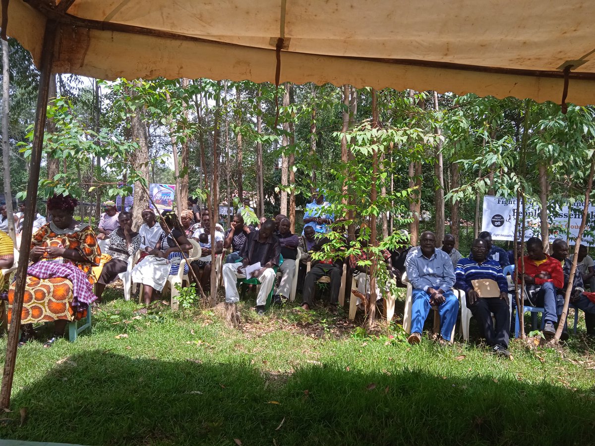 It is so sad on how the government is taxing the poor same rate as the rich forgetting most of them lack financial stability.Lower prices of fuel and food.Members of Kakamega county, Shimanyiro sub-location.
#usawaKenya
#bettertheDavos
#fightinginequality