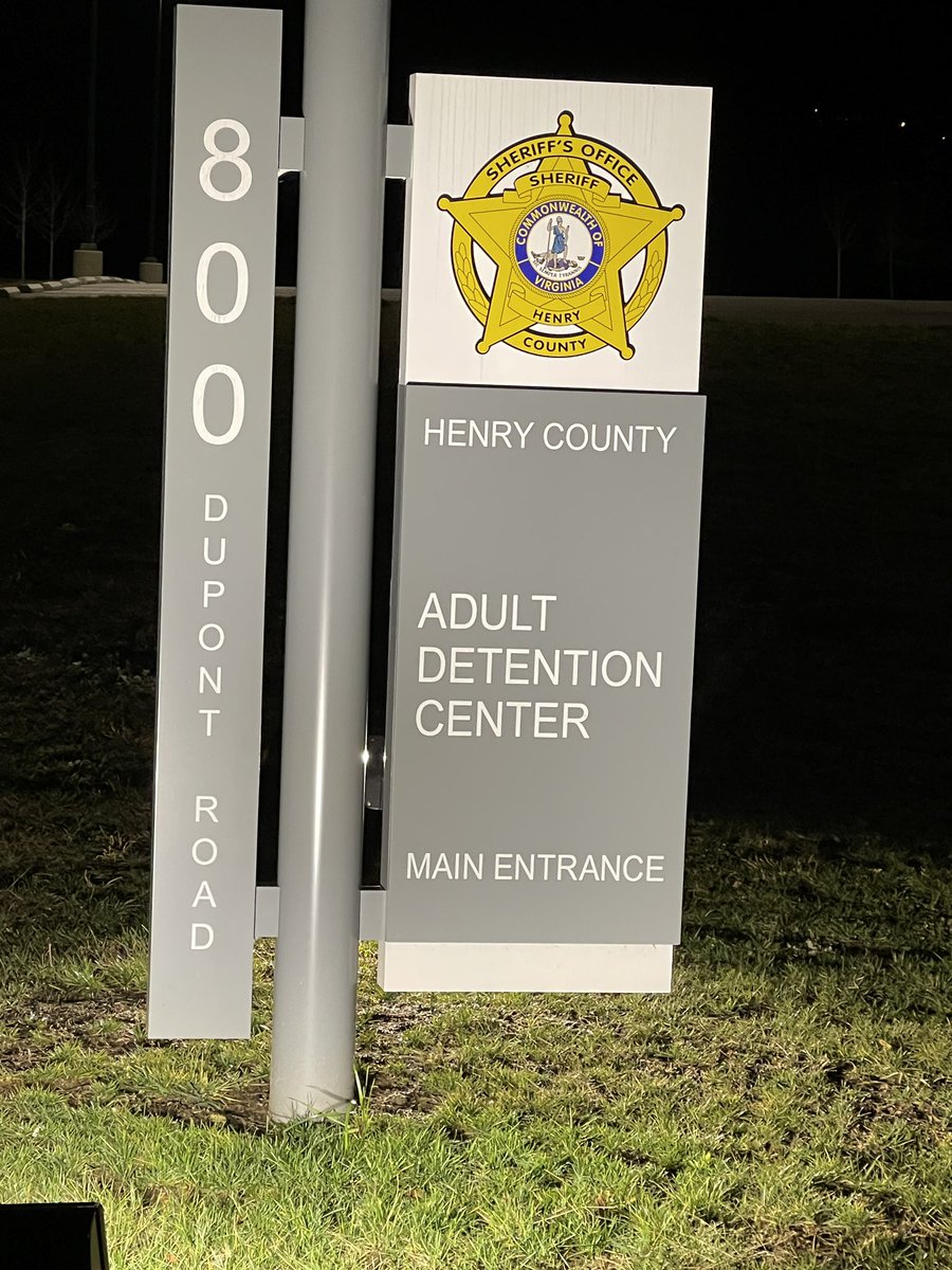 BailApex's tweet photo. Apex Bail Bonds in Martinsville VA posting bonds at the Henry County Jail.
https://t.co/Zop9pLNhOX https://t.co/DcFqV73QKl