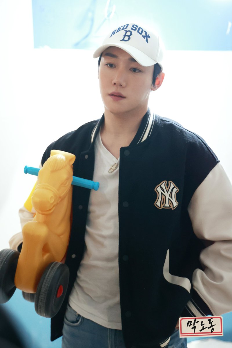 dlivetv_studio's tweet photo. #도배

우리집 막내 좀 (많이) 잘생긴듯,,?

📹 https://t.co/nW7EEPkc16

#막내의노동 #막노동 #드루와봐
#장준 #JANGJUN #골든차일드 #GNCD
#도배 #도배사 #가족사업 https://t.co/1mLghI4Kox