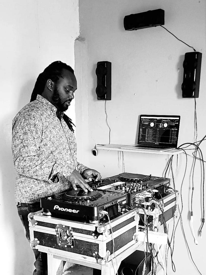 Life is easy when lived the hard way...

GLEN ENTERTAINMENT 
SOUND SYSTEM
DJS $ MCS
PHOTOGRAPHY $ VIDEOGRAPHY 
WELL EQUIPPED DJ ACADEMY

0727775538.