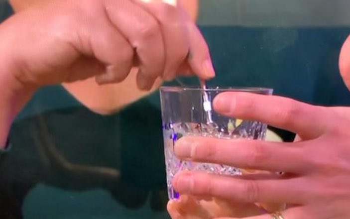 BULL_ANTIQUES's tweet image. Own a piece of The Crowns props. It includes for under £100, the Queen Mothers silver swizzle stick.   @thismorning @MailOnline #TheCrown @bonhams1793 #swizzlestick #ginandronic #cocktailstirrer 

antique-silver.co.uk/jb-silverware/…