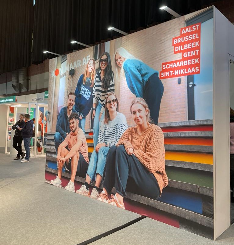 OdiseeParnas's tweet photo. 🙋🏼‍♀️🙋🏻‍♂️ Ook vandaag zijn we present op de SID-in in Leuven 👩🏻‍🎓👨🏻‍🎓

👉🏻 Wil je individueel studieadvies? Kom gerust af!
🫶 Wendbaar, inclusief, in co creatie, lean zijn maar enkele van onze kernwaarden. Mooi toch, de enige, echte CO-HOGESCHOOL ❤️.

#odisee #sidin #studieadvies https://t.co/k487OBtNEl