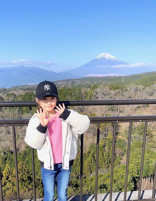 津久井有咲のTwitter画像35