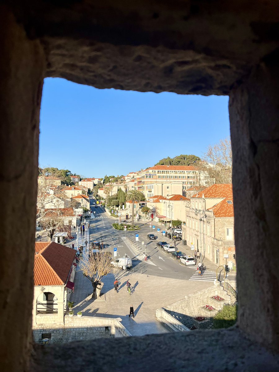 star_mell2's tweet photo. 窓から見える素敵な世界
.
Croatia🇭🇷
Dubrovnik
.
.
#Croatia 
#クロアチア https://t.co/26v1KU88c7
