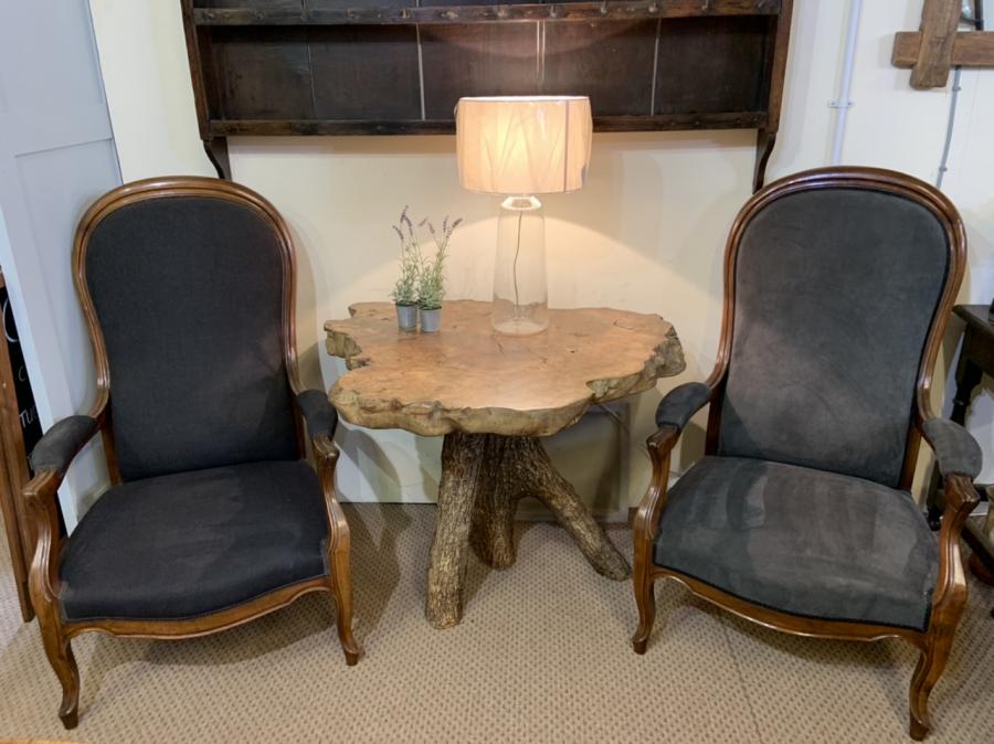 AntiqueTables1's tweet image. Live Edge Elm Table 

rb.gy/7j1ga9

#elmtable #antiqueelmtable #antique #furniture #antique #homedecor