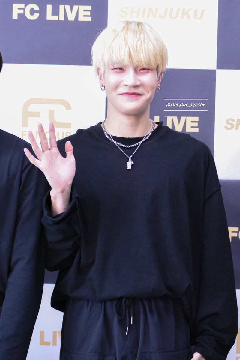 sukjun_syasin's tweet photo. 230106 도쿄 FCLIVE SHINJUKU
#ABLUE #에이블루 #エイブル
#석준 #sukjun #ソクジュン
#東京 #新大久保 #kpop #アイドル #FCLIVE
@official_ablue https://t.co/KGlJG9KumL