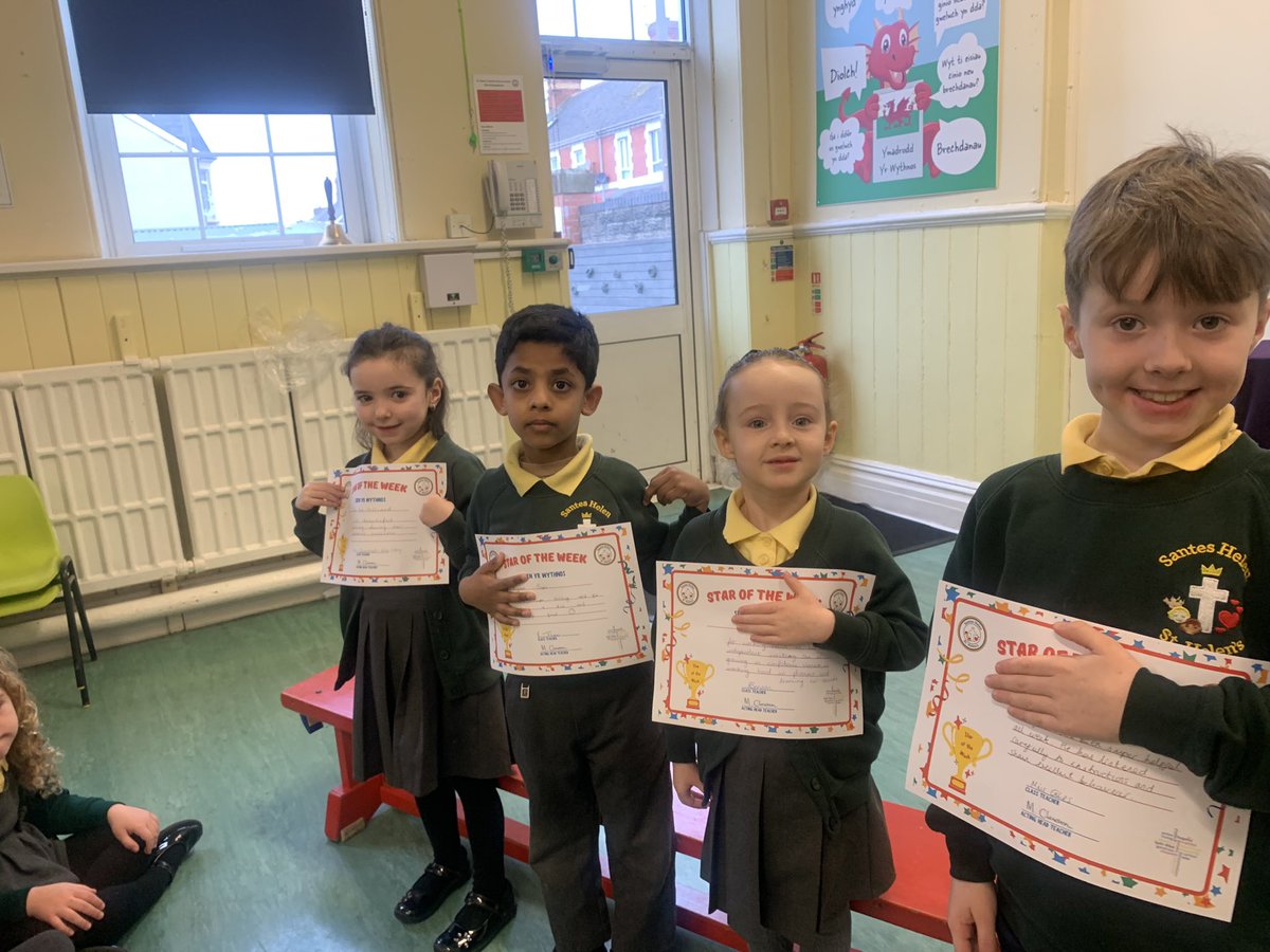 sthcpsbarry's tweet photo. #FphGoodNews Today we shared how we have been Compassionate &amp; Loving. Whose name will be on our Virtues tree? Ardderchog to our FPh stars. https://t.co/0BSNE4rfiv