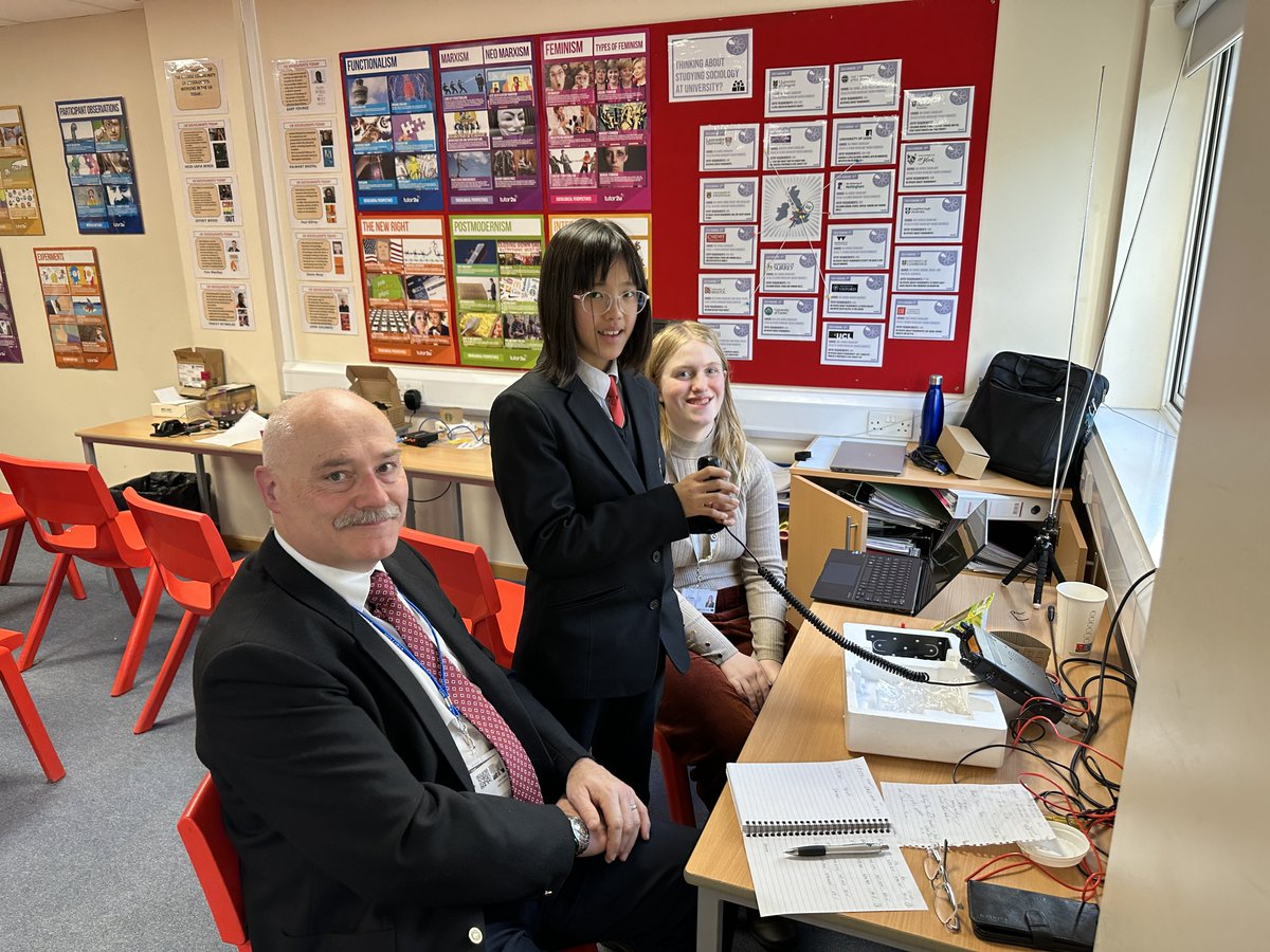 theRSGB's tweet photo. Photo Friday:
๐ Well done to @SandringhamSch1 ARC, M0SCY: in recent years it has helped nearly 30 students gain their Foundation or Intermediate licences. On 6 Dec 2023 members operated GB23YOTA & made 88 contacts across 13 countries ๐
#amateurradio #hamr #DYM23 @hamyota https://t.co/Yd3sp9idEJ