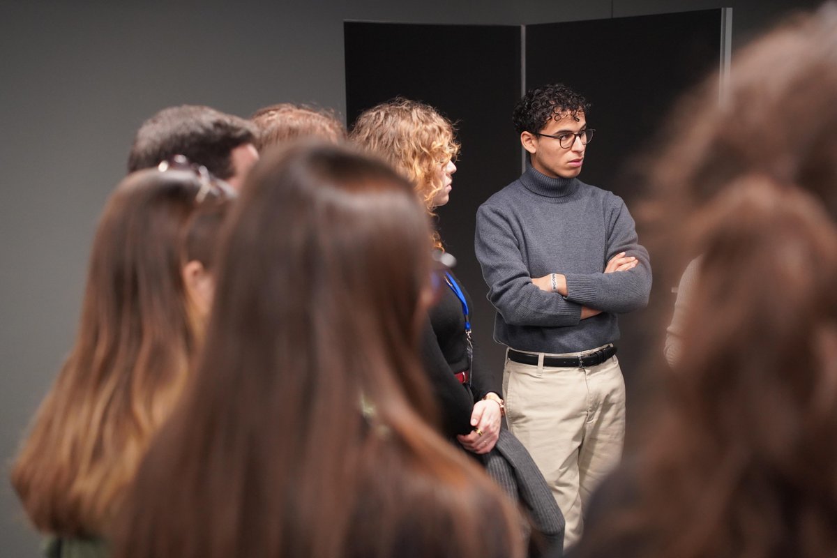 EYFrance's tweet photo. 💫 L'EY ImpACT Lab ouvre ses portes aux étudiants !
Mercredi, nous accueillions dans nos locaux parisiens les étudiants du Master Sustainability de @NEOMAbs une superbe occasion pour leur présenter les enjeux RSE majeurs des années à venir.
#EYImpACTLab #sustainability #RSE https://t.co/giGFWZ6SP8
