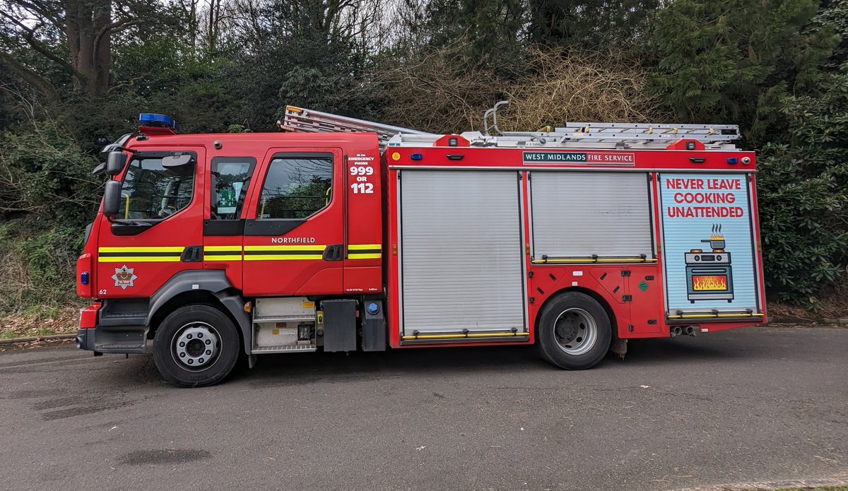 HeadwayBS's tweet image. Thank you to the Blue Watch from Northfield Fire Station who visited Leighton House this week and gave a very informative fire safety talk to our clients.
@wmfsnorthfield
#firesafety #FireSafetyTips #fireengine #BrainInjury
