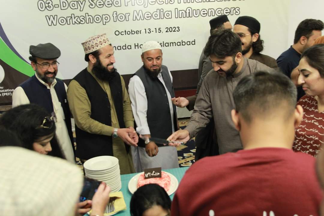 SadayeAman's tweet photo. @pefglobal Launches  𝐒𝐚𝐝𝐚𝐲-𝐞-𝐀𝐦𝐚𝐧 Campaign for promoting Peace and Interfaith Harmony! 🌍 We are thrilled to announce the inauguration of our new campaign, 𝐒𝐚𝐝𝐚𝐲-𝐞-𝐀𝐦𝐚𝐧
1/n
#Saday_e_Aman #PromotePeace https://t.co/OU9ouAlWHL