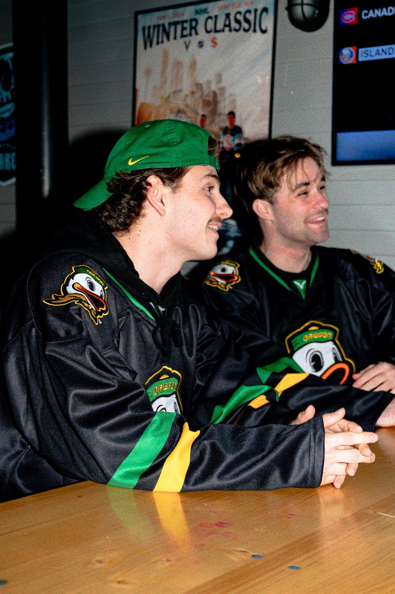 UOHockey's tweet photo. Hey look! Game Day just got a whole lot sweeter! Not only is it GREEK NIGHT, but our store is LIVE and with a new color!

For the next two weeks, our jersey story, courtesy of our friends @verberohockey, will be open for jersey orders in white, green, and our NEW black jerseys! https://t.co/4sg5K31gfK