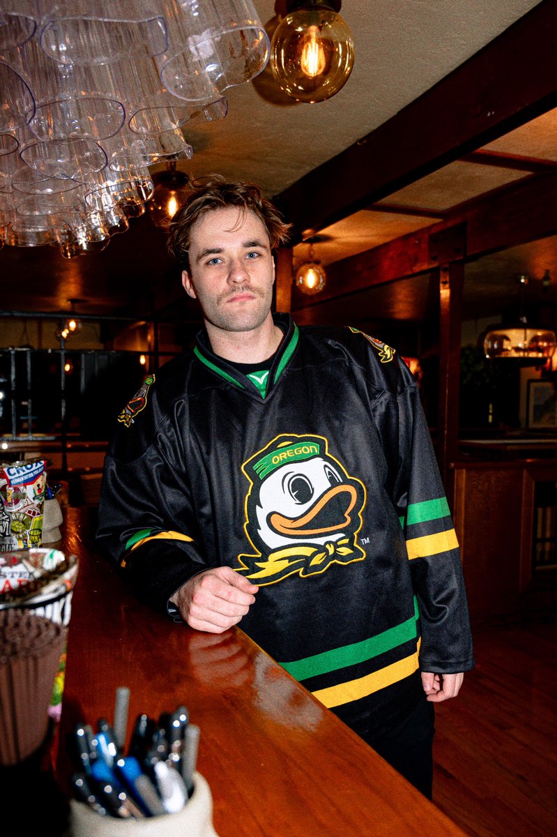 UOHockey's tweet photo. Hey look! Game Day just got a whole lot sweeter! Not only is it GREEK NIGHT, but our store is LIVE and with a new color!

For the next two weeks, our jersey story, courtesy of our friends @verberohockey, will be open for jersey orders in white, green, and our NEW black jerseys! https://t.co/4sg5K31gfK