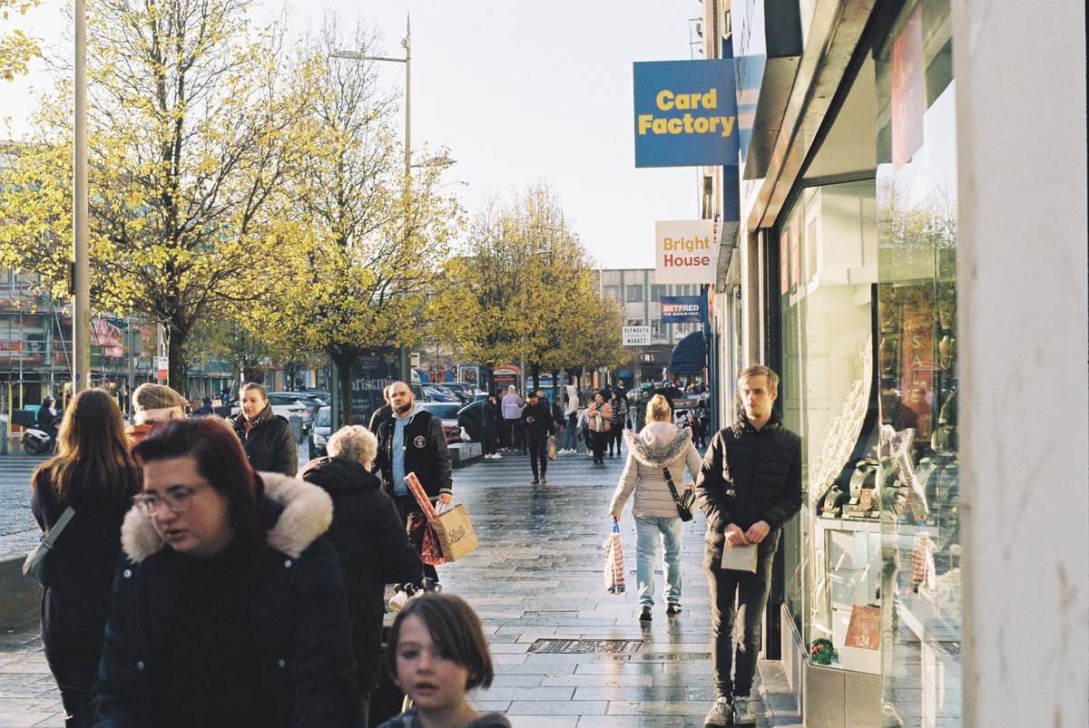 I realised earlier that I've been shooting film for over a year now, heres some shots from my first roll, all those moons ago.
#Believeinfilm