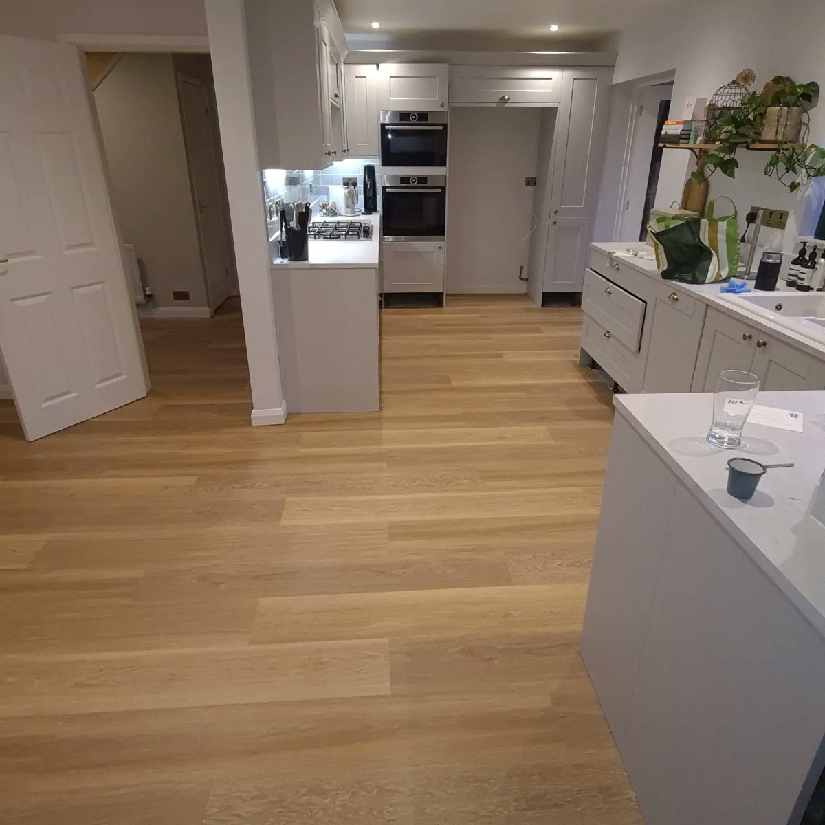1metresquared's tweet photo. A recent Hallway, Wc, Kitchen/Diner, Utility, Playroom and Snug installation by https://t.co/9g8KSwcPnN using @karndeanUK Van Gogh VGW121T Warm Brushed Oak Gluedown plank fitted straight lay throughout.
#karndeandesignflooring
#luxuryflooring
#flooringideas 
#karndean https://t.co/yn56UBvEmw