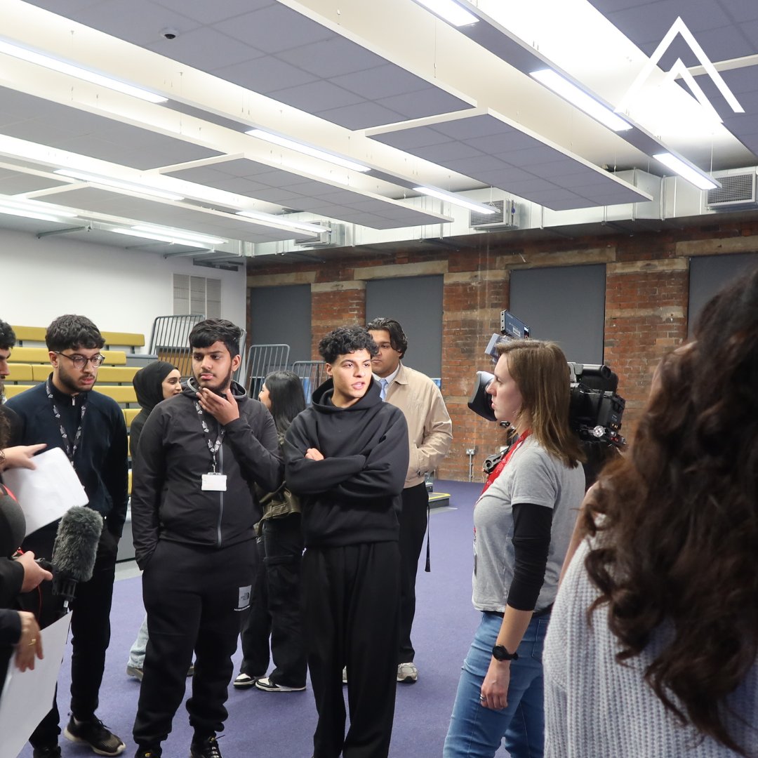 Yesterday we were lucky enough to have @BBCYorkshire with us in college to interview some of our A level Psychology students. Students mentioned how proud they were to represent Bradford, they spoke on politics, climate change, knife crime and vaping!