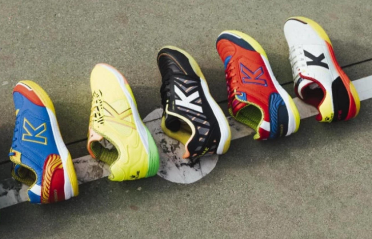 FutbolLago's tweet photo. Si juegas al #futbol sala, tienes que pasarte por nuestra tienda de #Oviedo y conocer todos los modelos y #marcas que tenemos disponibles.⚽

Te ayudamos y asesoramos a la hora de elegir tu par de #botas.👟

¡En Lago Deportes estamos para ti!🤗

#lagodeportes #jomalago https://t.co/O6XR736s3j