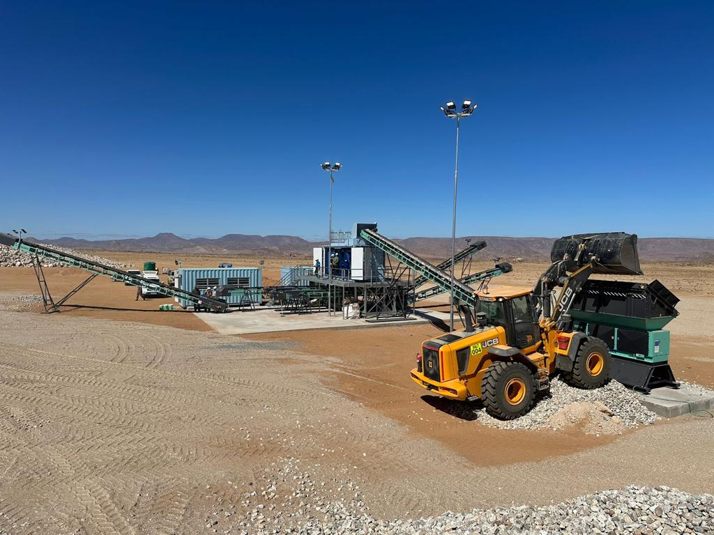 MarulaPlc's tweet photo. 💥Blesberg #Lithium Mine
The ongoing optimization work will allow production of final saleable material with grades of up to 6.1% Li2O from ROM feed grades as minimal as 0.2% Li2O. 
Ahead of the installation of additional processing equipment.

Stay tuned for more updates!
#MARU https://t.co/wgtKr7ZvAv