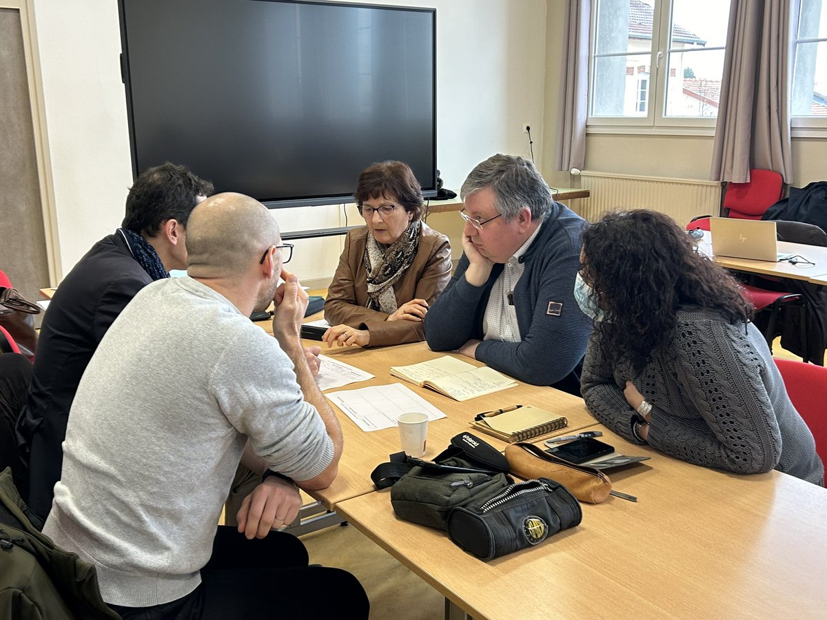 Territoires Éducatifs Ruraux Meuse - Première réunion de travail entre partenaires pour la genèse d un TER Argonne
<a href="/DSDEN55/">DSDEN55</a> <a href="/daac_nancy_metz/">Sophie Renaudin #EAC #lecture #oral #territoires</a> <a href="/ien_stenay/">IEN Stenay</a> <a href="/55_verdun/">IEN VERDUN 55</a>