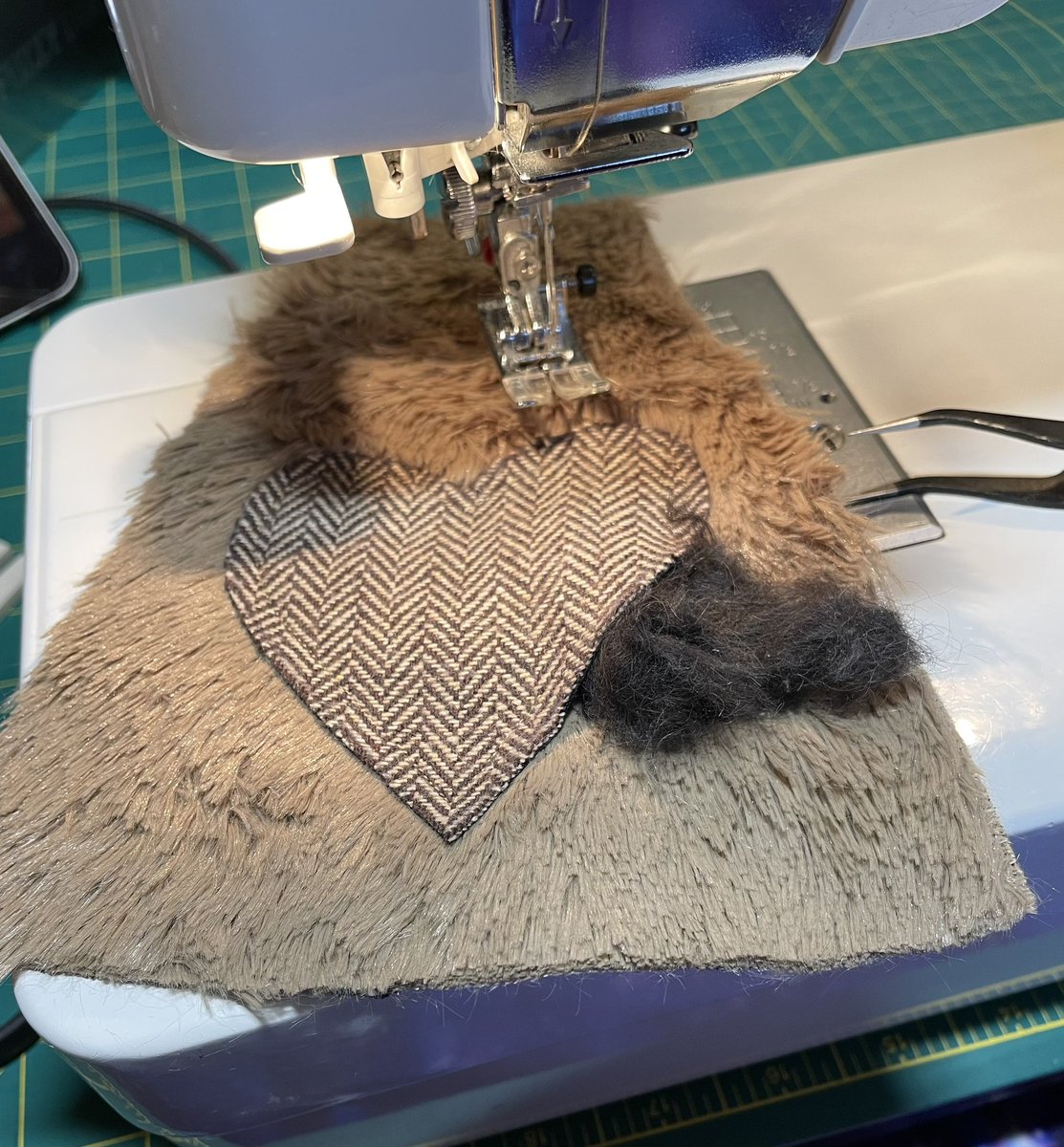 ArchieThePatti's tweet photo. Did you know we can add your dog’s fur to their Memory Keepsake?
Mum currently working with the belongings of a sweet min poodle, it’s the little details that count. Tucking this under a heart on the tum so when the owner receives it she will know its exact location.
#memorydog https://t.co/KcQAGzzikp