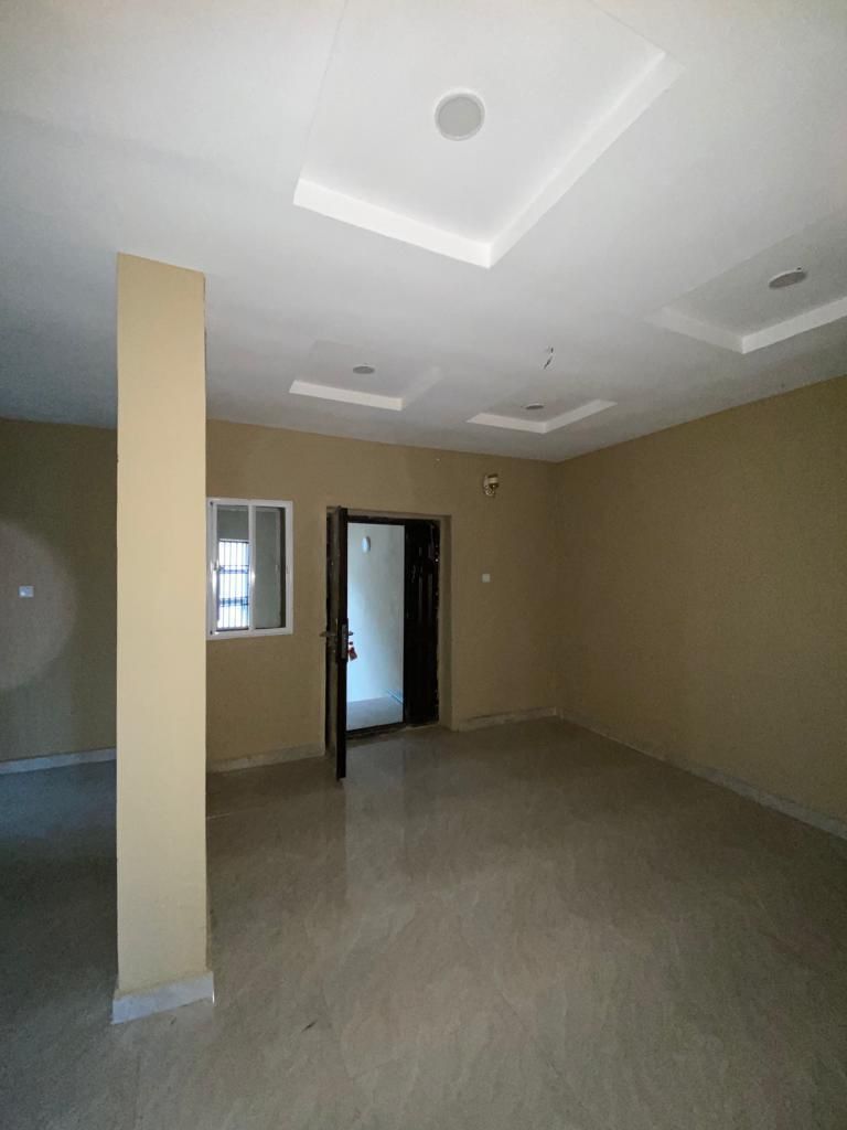 LETTING

Two units of flats : ( 3 bedroom apartments ) with modern facilities now available at : 

▫️ Location - Kolefunmi, Alao Akala way, Akobo Ibadan 
▫️ Rent ---> Downstairs - 1.3m 
                        Upstairs - 1.2.m 
Enquires
Olaide : 08062111053
#ibadanagent
