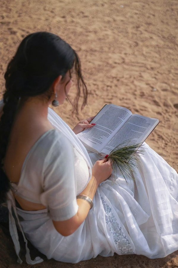 GDoth9EbEAAnO5C?format=jpg&name=900x900