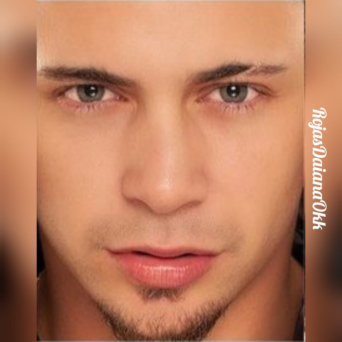 RojasDaianaOkk's tweet photo. 😎 Buenos Chicos 😎 

¿Podemos hablar de los OJAZOS de estos cuatro? Por diooooos, no pueden tener tan lindos ojos 🫠😍

Con esas caras ¿Quién puede imaginar que hacen lo que hacen? 💁🏻‍♀️😅

Absolutamente enamorada de los cuatro 💋🔥
#BuenosChicos #Chamila #Emevani #Eduvani #Emila https://t.co/07AngN9p03