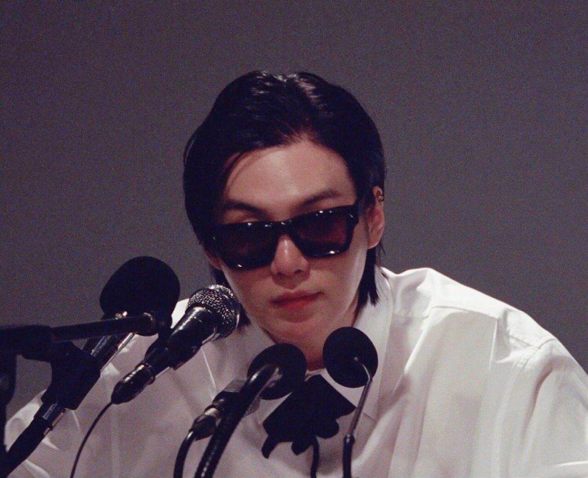 หล่อโคตรรรรรรร 😭😭😭😭😭😭😭