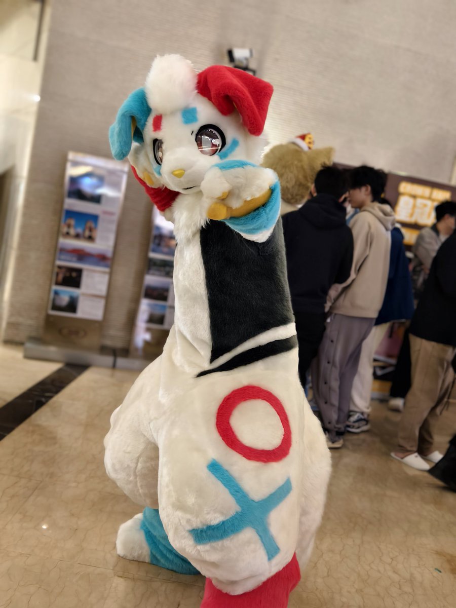 没错 就是你偷走我的Switch！！！
All right, it is you that have stolen my Switch!!!
間違いな，あなたが私のSwitchを盗んだのです。
相机📷:<a href="/hinekota/">ネコタ@NEKOTA➡SFF</a> 
#furry #fursuit #FursuitFriday