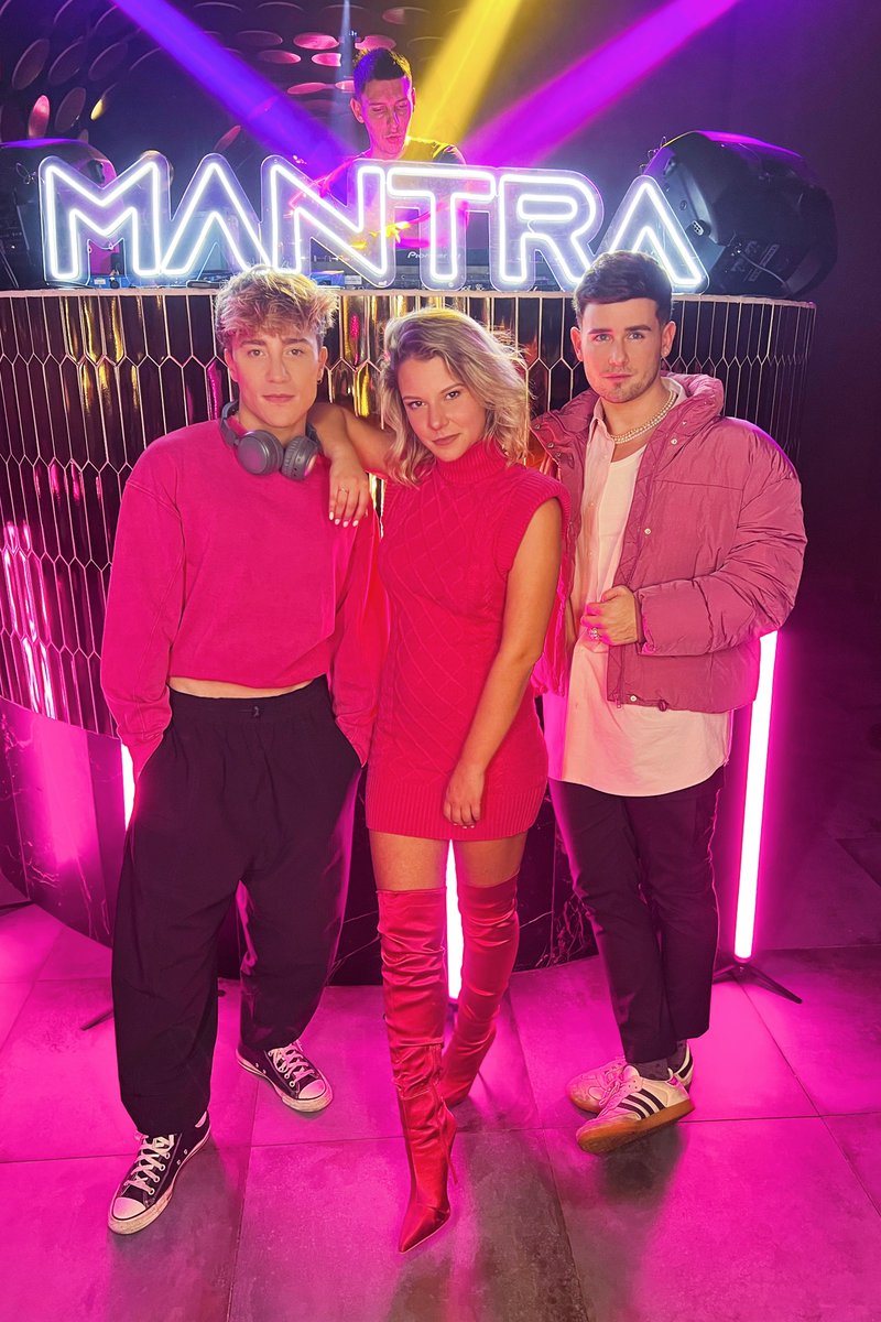 MANTRAes's tweet image. Ayer fue increíble… gracias 🥹🫶🏻 #BenidormFest #BenidormFest2024