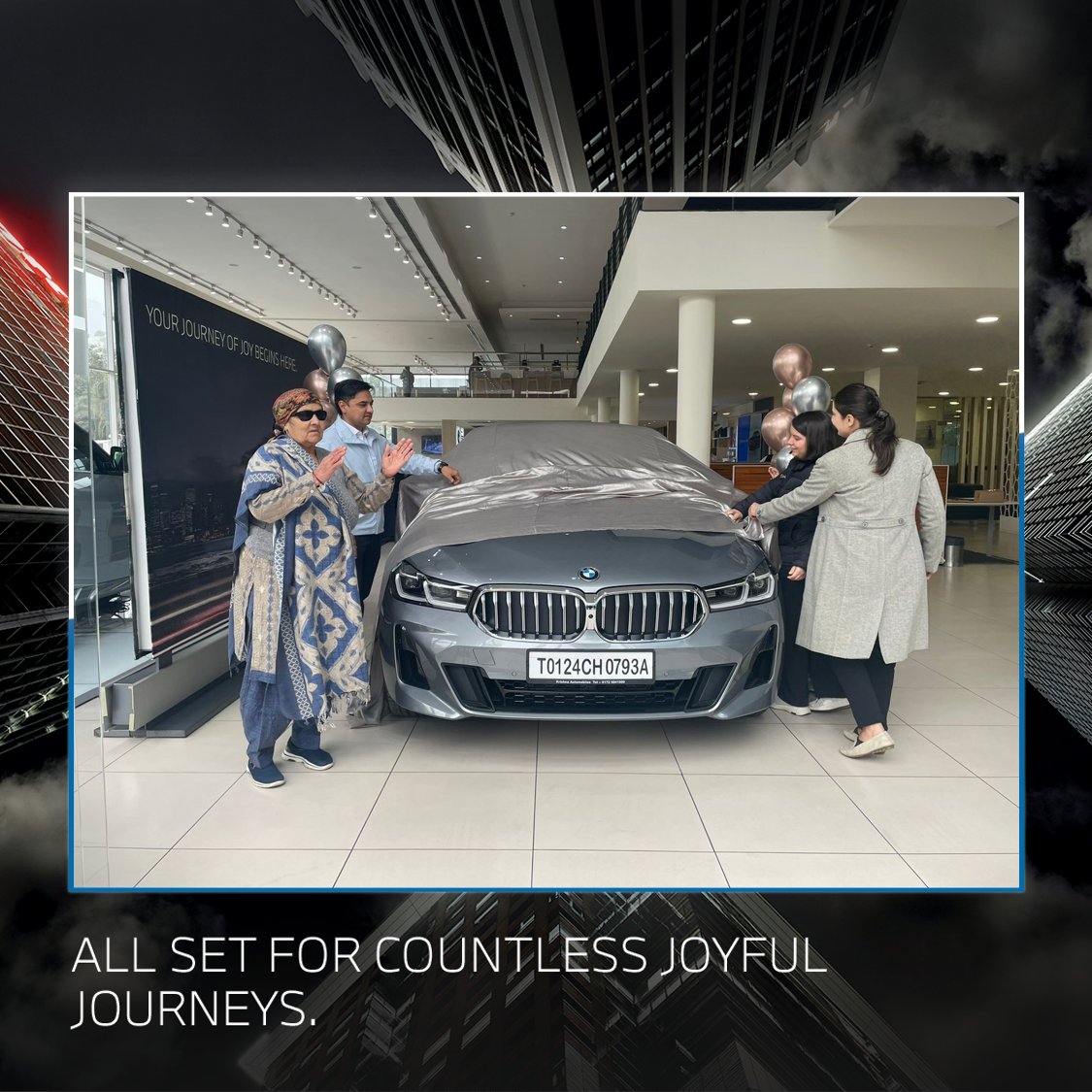 BMWKrishnaAuto's tweet photo. Created for those who have mastered the rules of luxury.
We are delighted to deliver Dr. Jasbir Lather &amp; Family an experience of JOY and Sheer Driving Pleasure with the new BMW 6 Series Gran Turismo.
Welcome to the exciting world of BMW.
#LuxuryRecrafted #BMW6GT #BMW6Series https://t.co/zKzOnk9laO