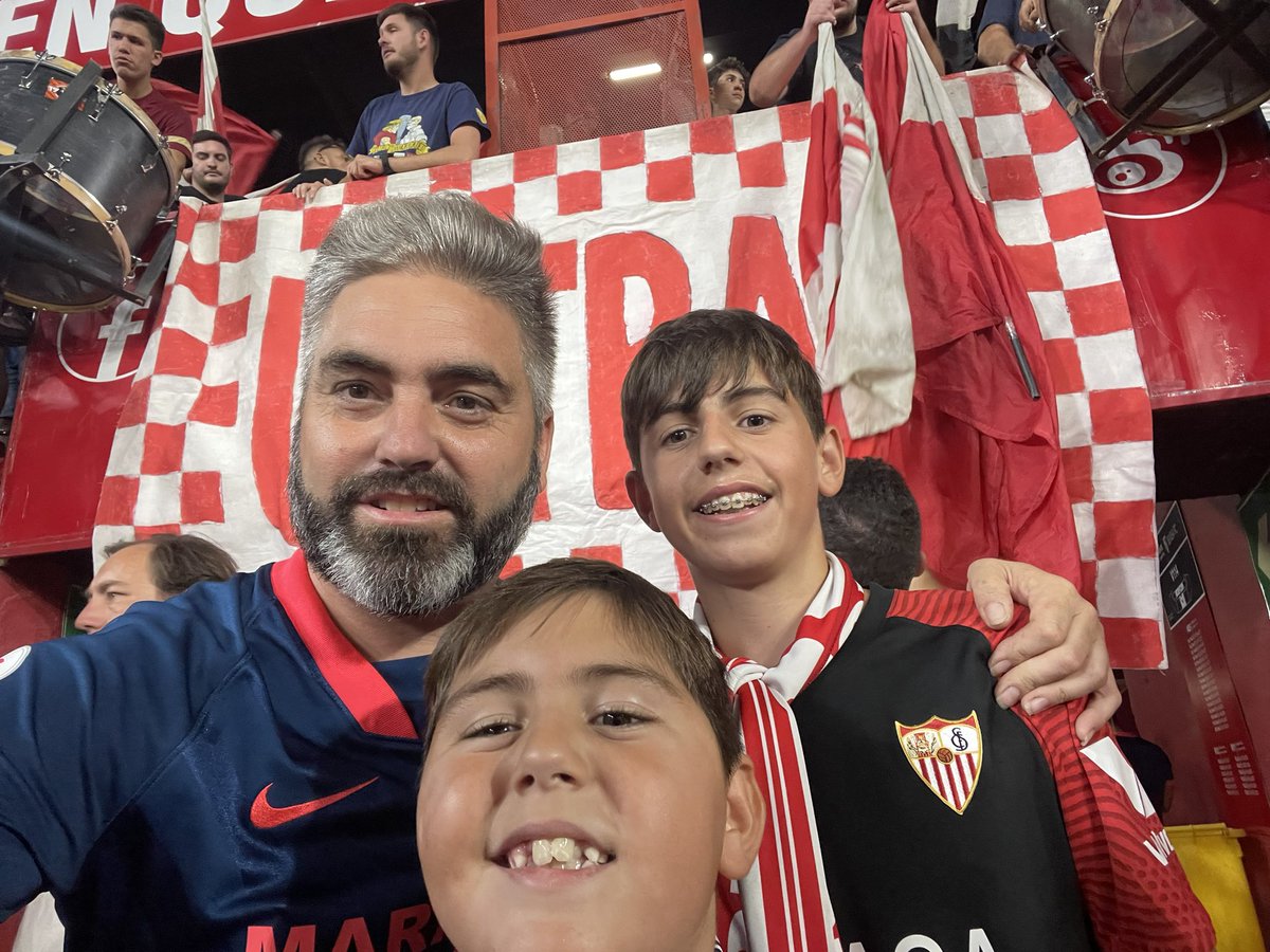 luinbomber's tweet photo. Hoy vuelvo al Sánchez Pizjuán,cuando te falta la monotonía te das cuenta quien es tu verdadero amor!!!
#sevillafc #Biris
#sanchezpizjuan
#golnorte https://t.co/1anYge2KLq