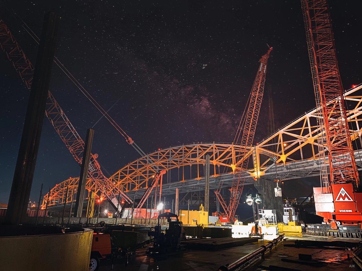 KCHeavies's tweet photo. Construction on the New Buck O'Neil Bridge on a Starry Night. #Heavies #makingitbetter #letsgotowork https://t.co/v9rzpgjGXI