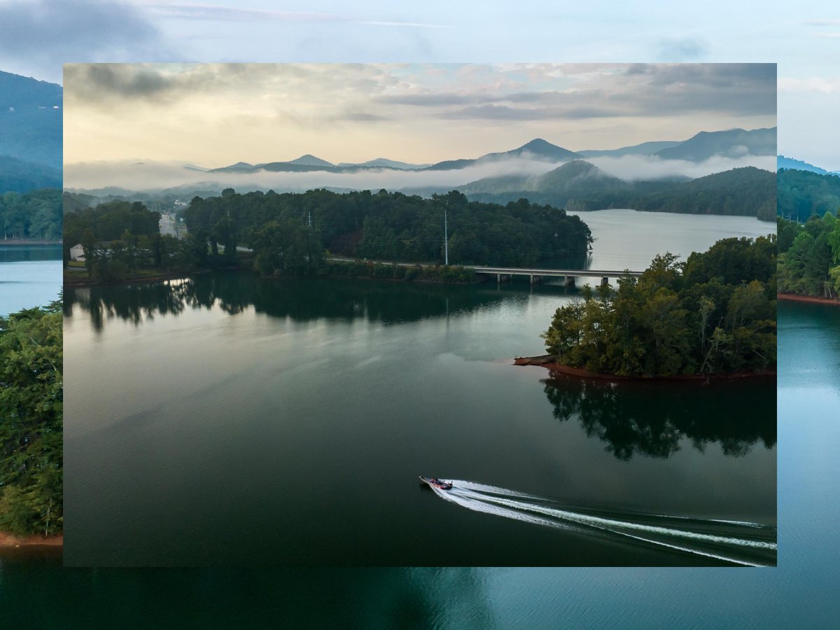 TackleWarehouse's tweet photo. Hitting Lake Chatuge with #JustinLucas. First 🎥 VLOG Drops Monday 1/15!

[ #TackleWarehouse | #TWvlog 📍 Lake Chatuge ] https://t.co/RSqKRJ5jOU