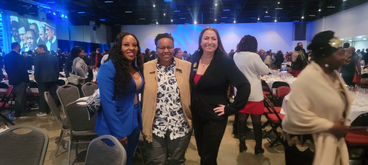 Kristanny's tweet photo. I am proud of the activism in Jacksonville, Fl. I am so proud of the work done by so many to help the most marginalized in our city. We will continue to fight for equity and inclusion for ALL! Massive thanks to MY MAYOR @DonnaDeegan https://t.co/7jpvIzdybp