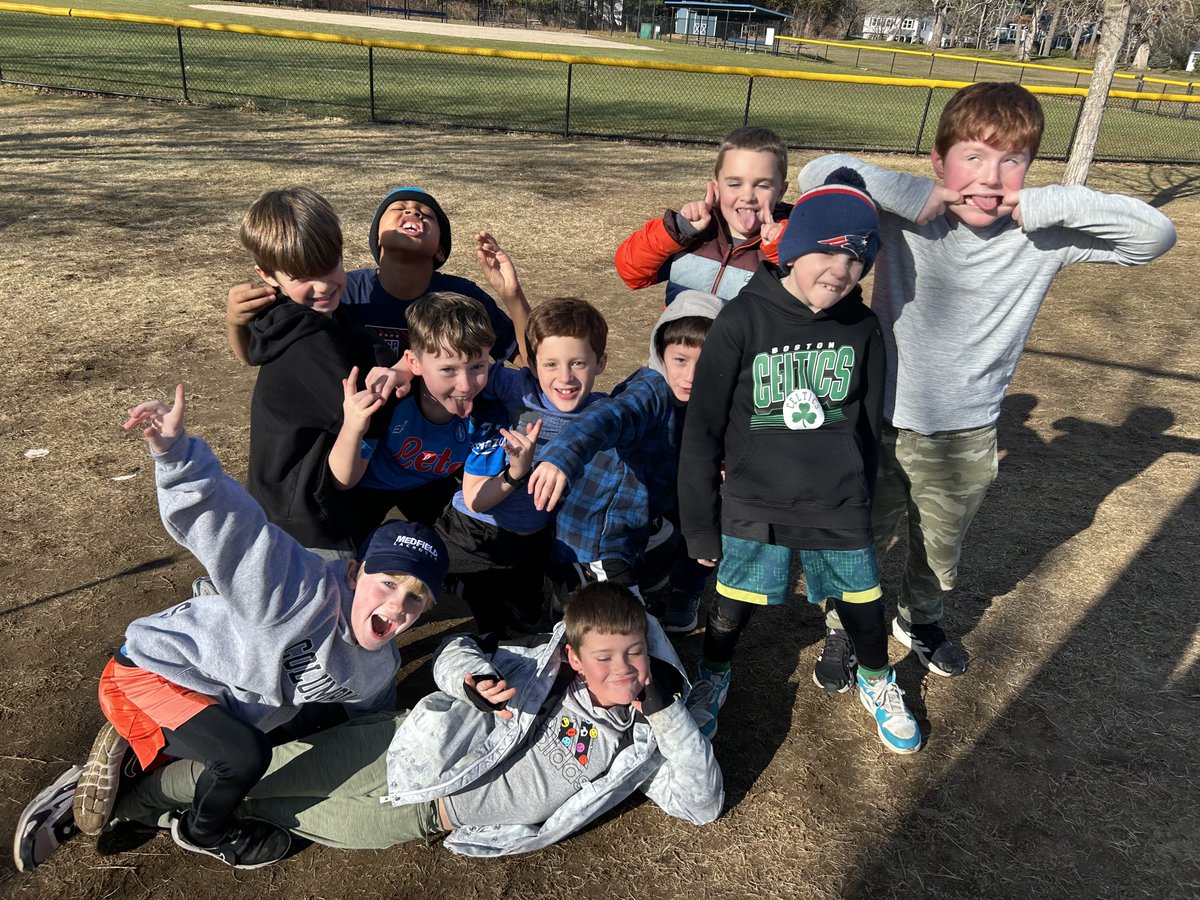 Medfield_SC's tweet photo. -Wheelock students had a blast monkeying around at recess.
#medfieldps #medfieldhs #bmsed #beproudbedale #wheelockians #mempk1 https://t.co/PQ9aA6ZMvs