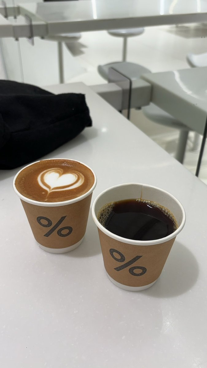 Eja52_'s tweet photo. شاركوني تصويركم للقهوه وأنا ببدأ : https://t.co/qypsc4ubCe