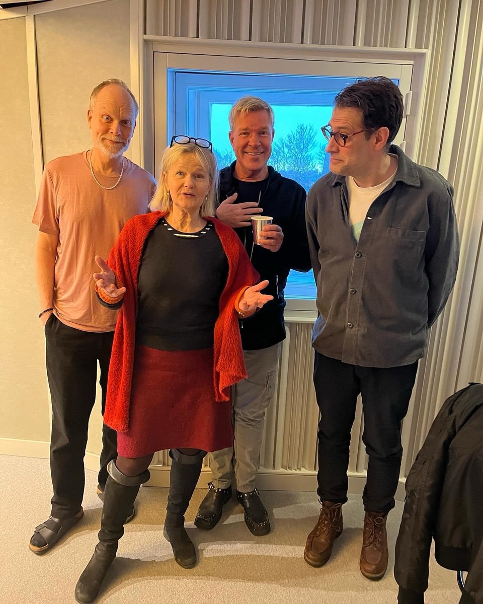 Färska profetior till fredagsgroggen. 🤓🍸
#spanarna #spanarnaip1 #sverigesradio 
sverigesradio.se/avsnitt/niklas…