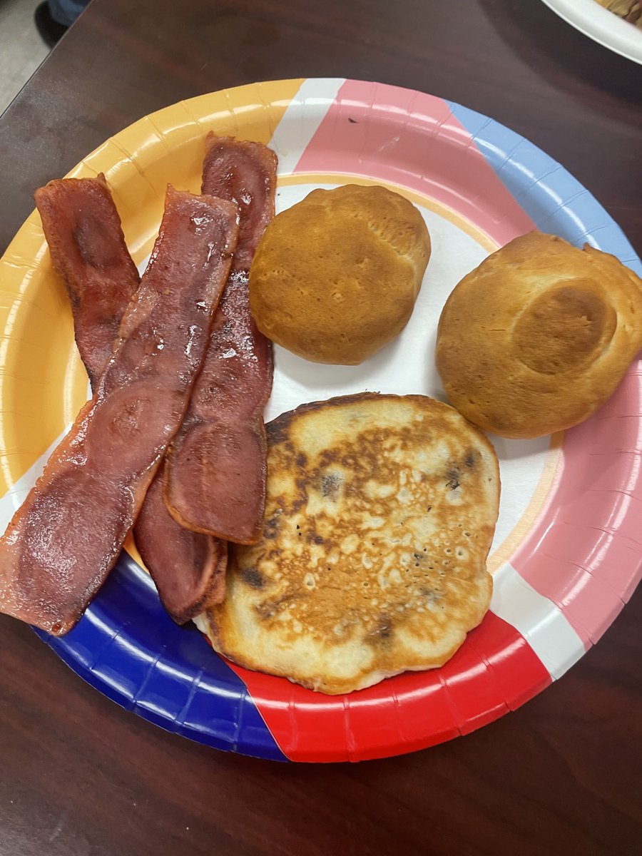 Breakfast time! Intro to Culinary Arts made a complete breakfast meal within 35 minutes! Enjoy ⁦<a href="/HumbleISD_CTE/">Humble ISD CTE</a>⁩ ⁦<a href="/HumbleISD_WMS/">Woodcreek Middle</a>⁩