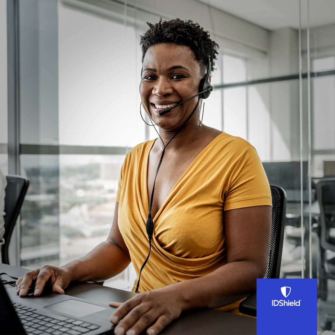 IDShield's tweet photo. Identity stolen? Wallet lost? If you need to talk to an identity theft specialist, we've got the protection you may need! ๐ก๏ธ #IDShield https://t.co/EWmJJCYZiv